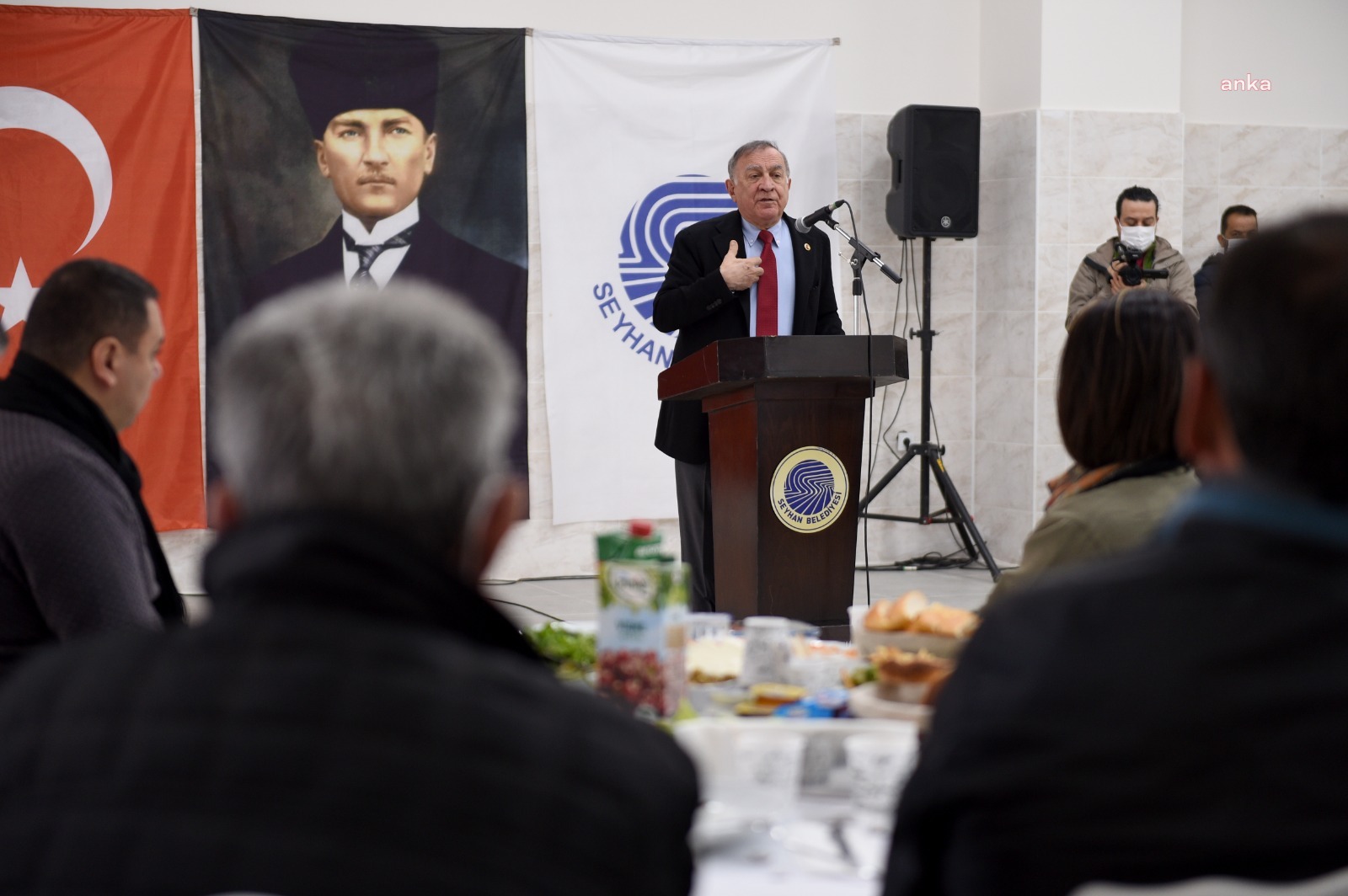 SEYHAN BELEDİYE BAŞKANI AKAY KIRSALDAKİ MUHTARLARLA BİR ARAYA GELDİ