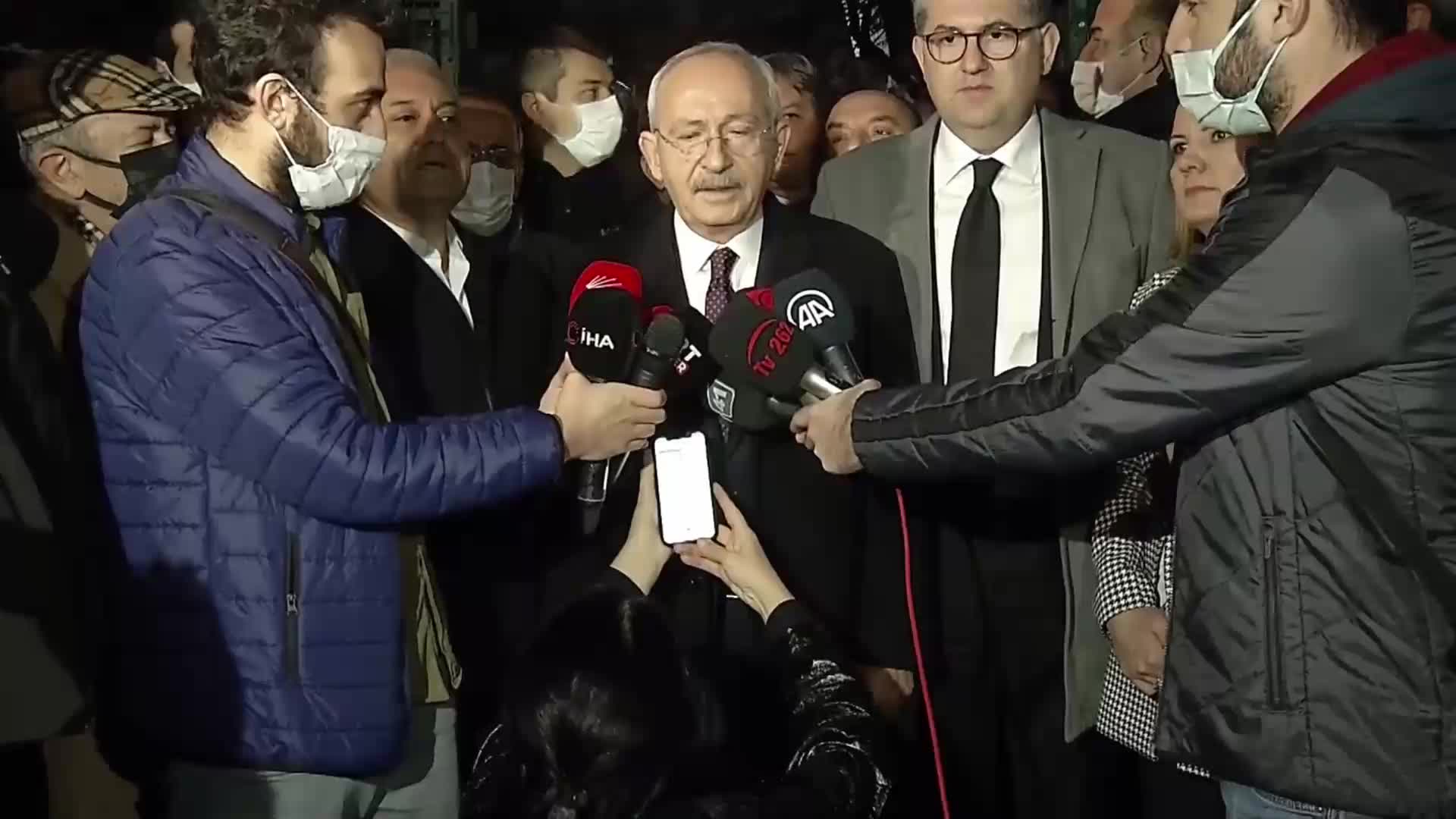 KILIÇDAROĞLU: "GÖRÜNTÜYÜ İZLEDİĞİMDE PANİĞE KAPILDIM. O GÜZEL EVLADIMIZIN HİÇBİR KABAHATİ YOK. KABAHAT ONUN TEPESİNDE DURAN KİŞİDE"