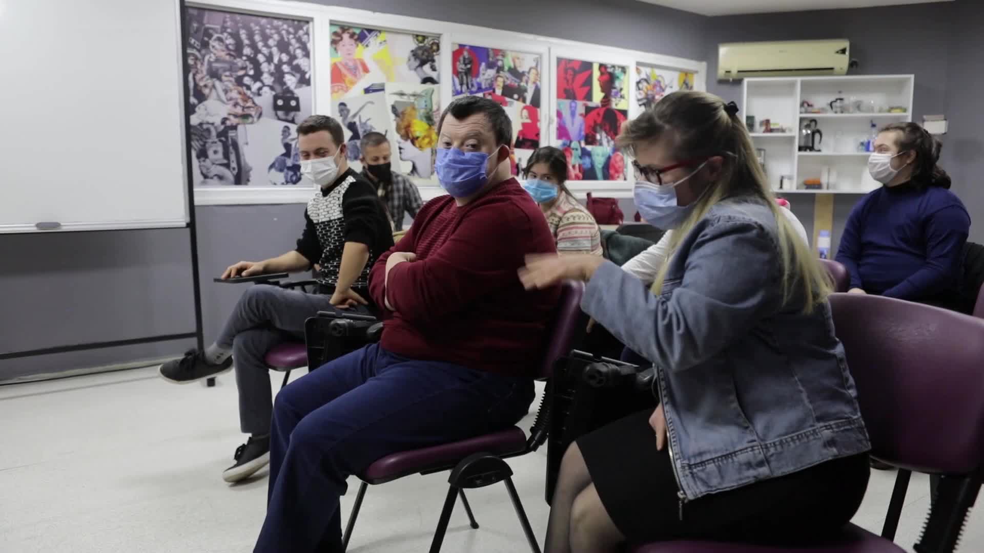 BORNOVA'DA DOWN SENDROMLU GENÇLER İÇİN KISA FİLM ATÖLYESİ
