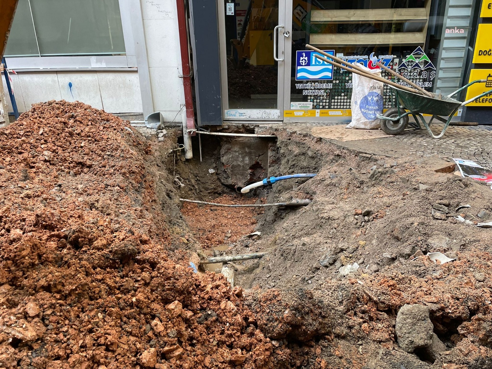 FETHİYE CADDESİ'NDE ÇALIŞMALAR İLERLİYOR
