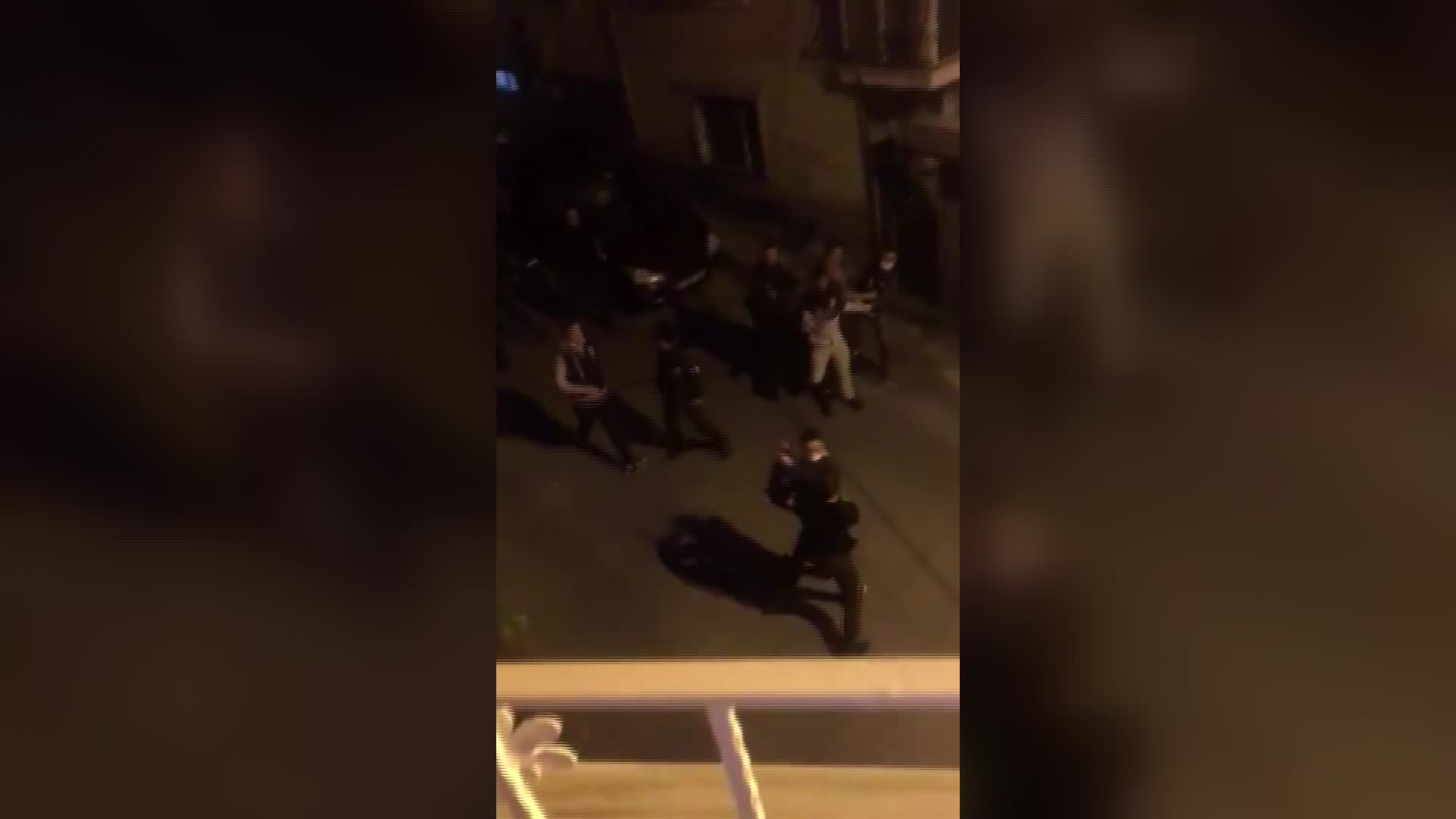 BİR ŞİDDET HABERİ DE EYÜP’TEN: BEKÇİ EKMEK ALMAYA GİDEN VATANDAŞI DARP ETTİ