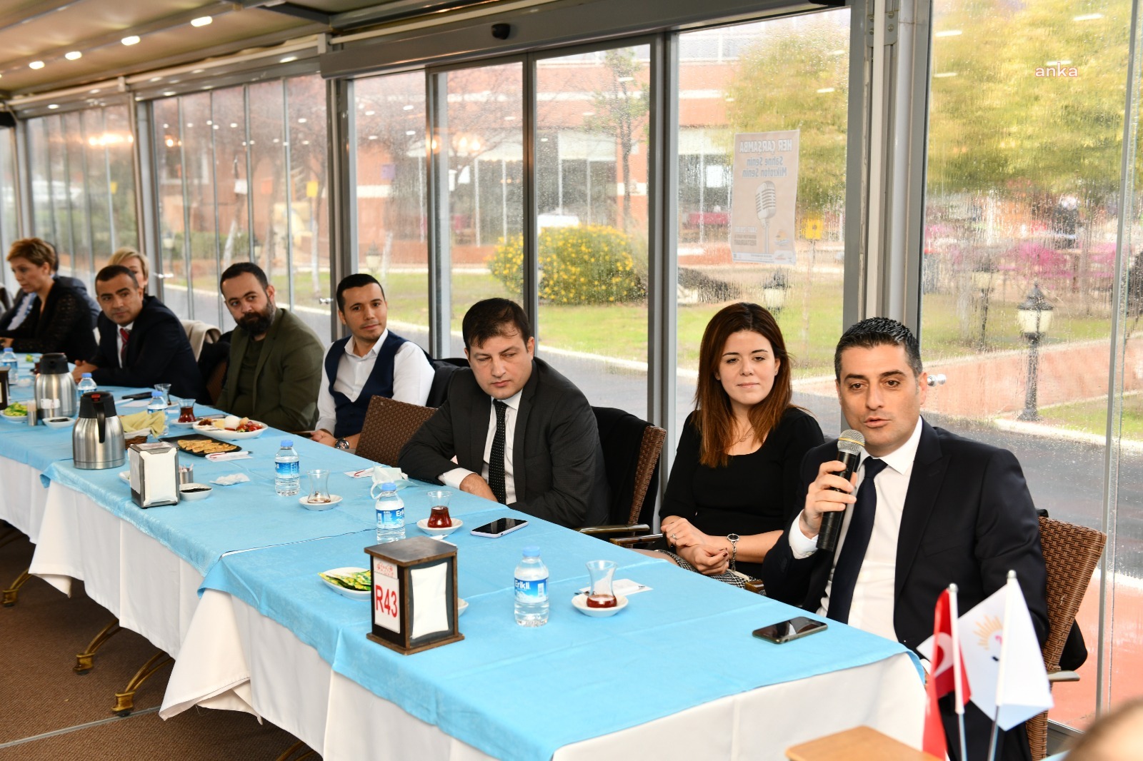 ÇİĞLİ BELEDİYE BAŞKANI GÜMRÜKÇÜ, BANKA MÜDÜRLERİYLE BİR ARAYA GELDİ