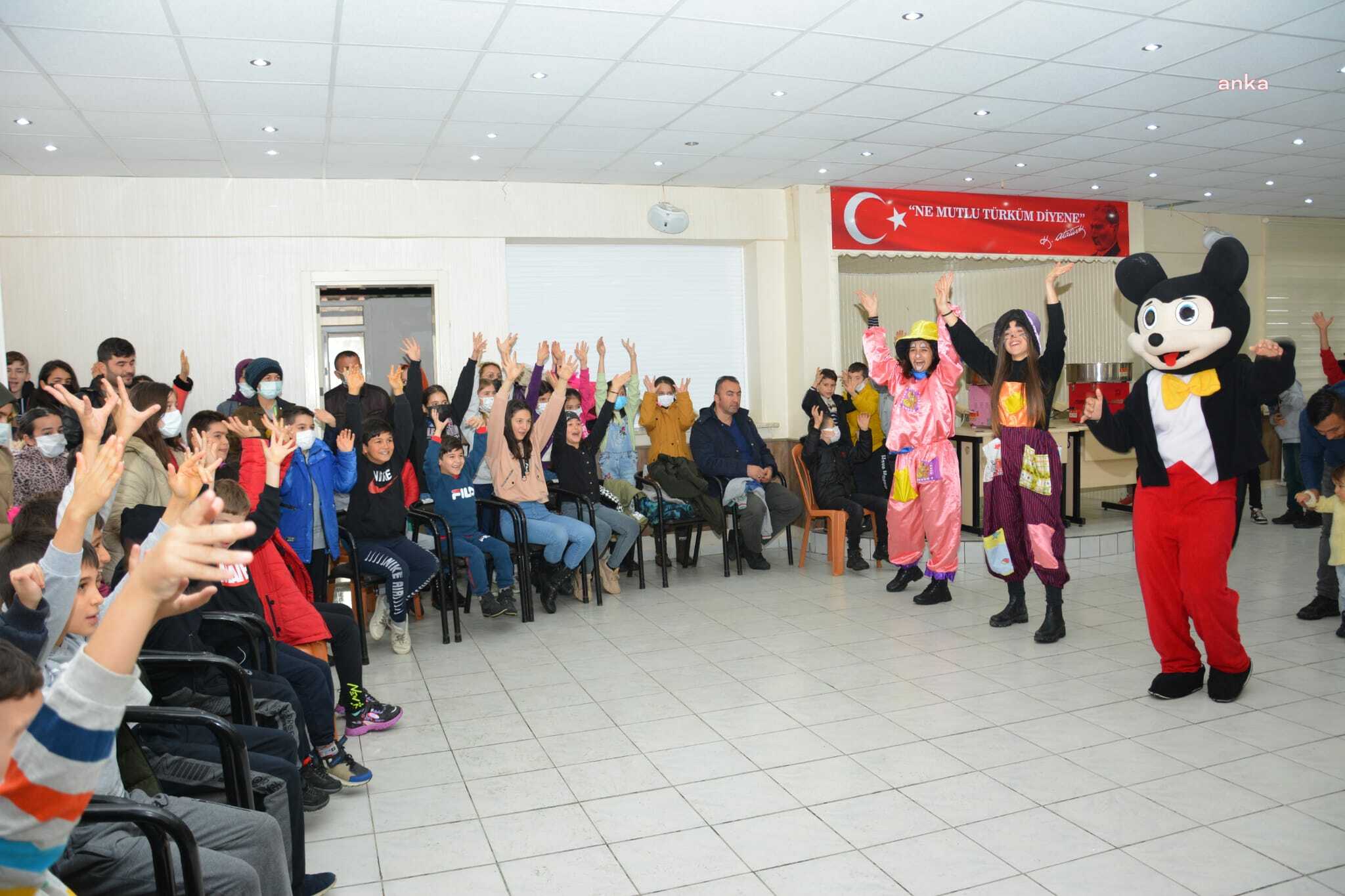 BABADAĞ BELEDİYESİ'NDEN ÖĞRENCİLERE KARNE ŞENLİĞİ