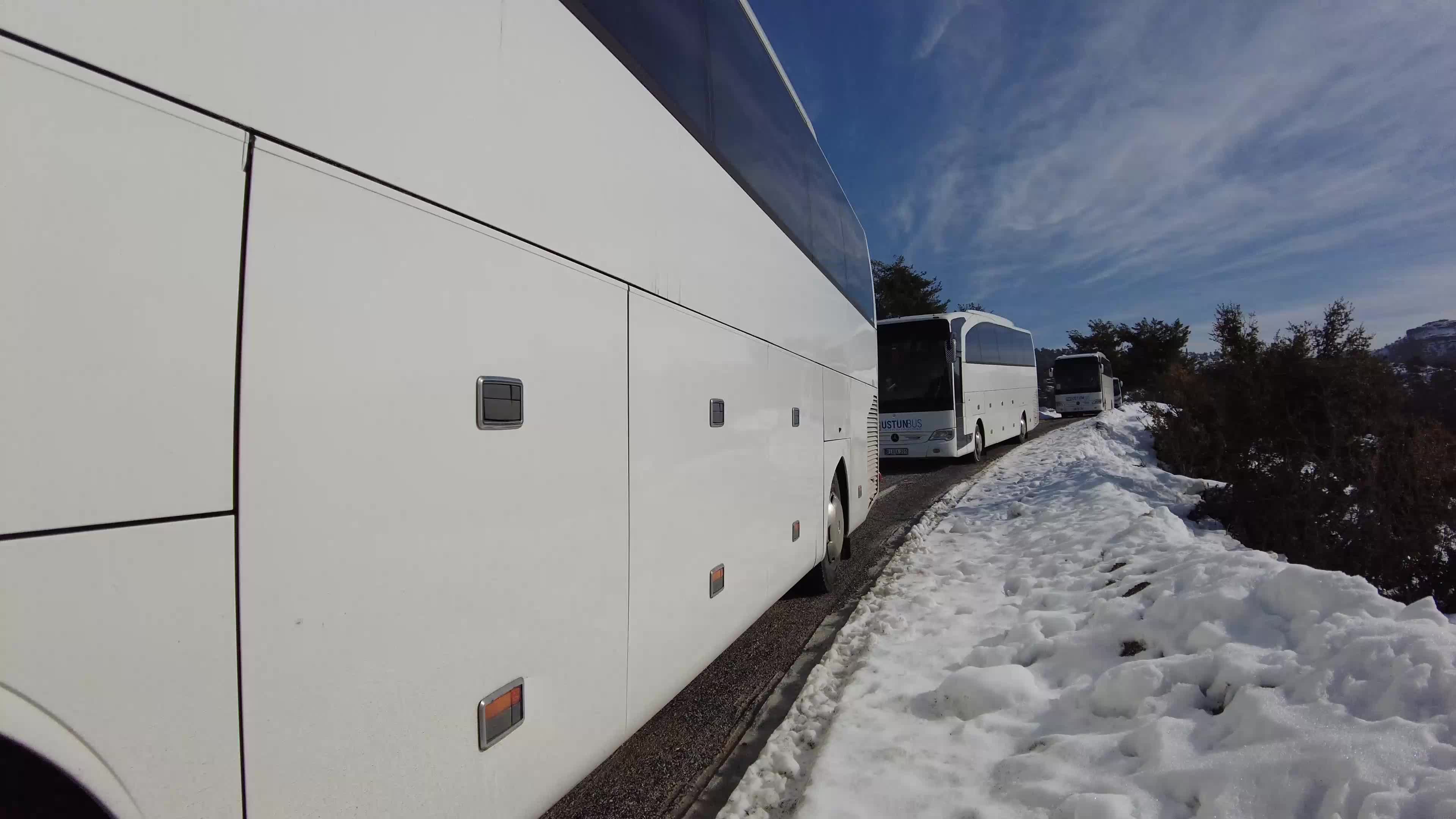 TARSUS BELEDİYESİ'NDEN 1200 RAKIMDA ÇOCUKLAR İÇİN KAR EĞLENCESİ