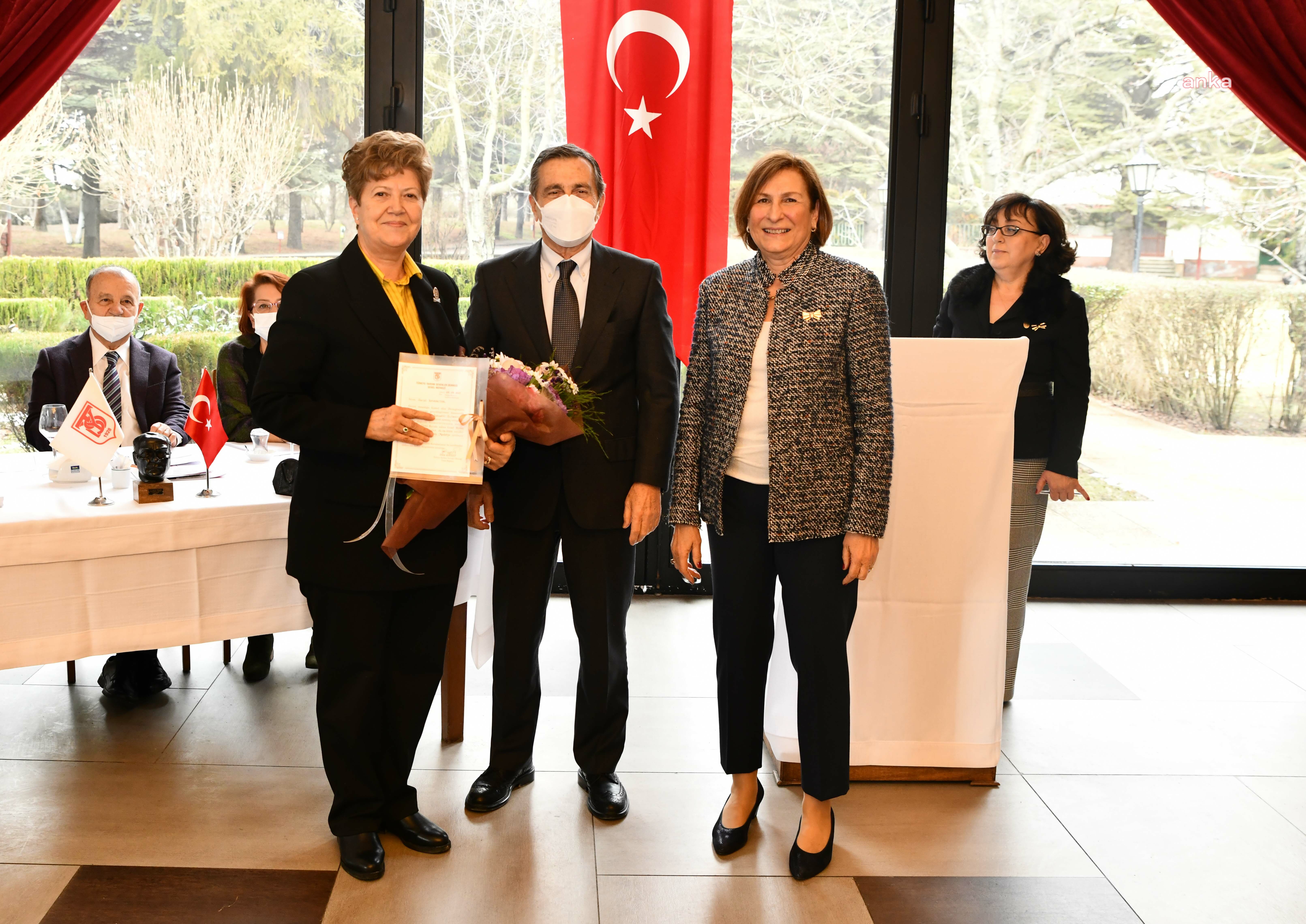 TEPEBAŞI BELEDİYE BAŞKANI ATAÇ TYSD GENEL KURUL TOPLANTISINA KATILDI
