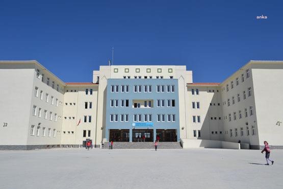 TEKİRDAĞ’DA OKULA AİT KAĞITLARI SATTIĞI İDDİA EDİLEN OKUL MÜDÜRÜ AÇIĞA ALINDI