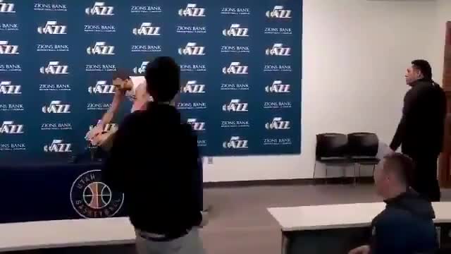 NBA'DE OYNAYAN ABD'Lİ BASKETBOLCU RUDY GOBERT KORONAVİRÜS'E YAKALANDI