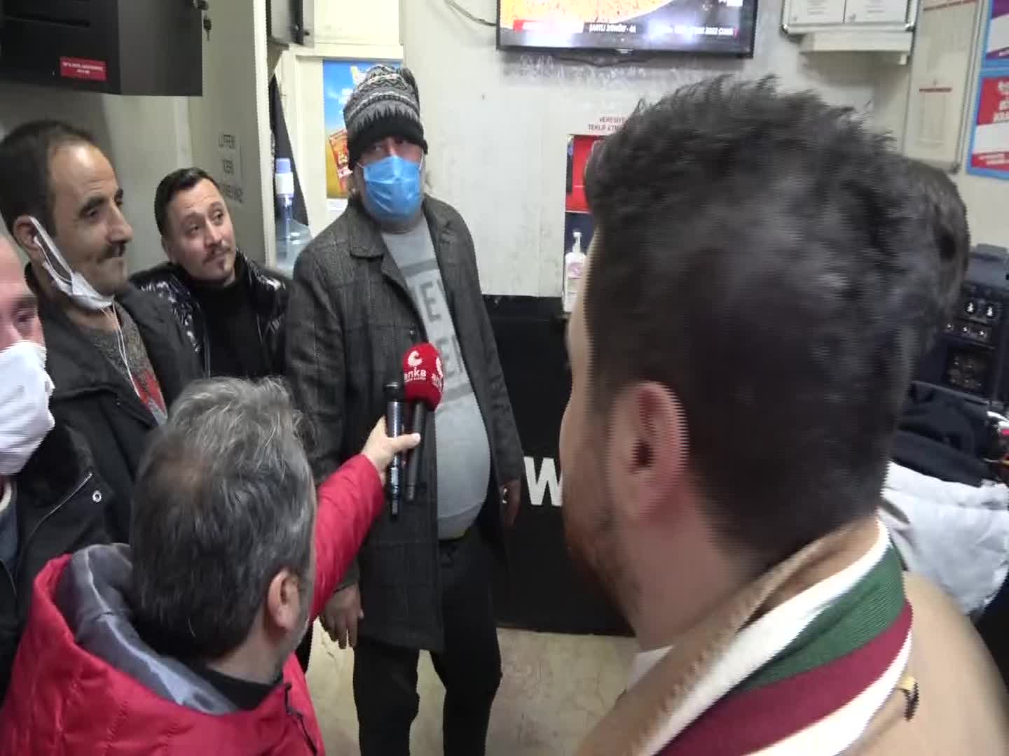BTP GENEL BAŞKANI BAŞ'A DERT YANAN EMEKLİ: "HİÇBİR ŞEY ALAMIYORUZ. PATLICANA, BİBERE BAKTIKÇA İÇ ÇEKİYORUZ”