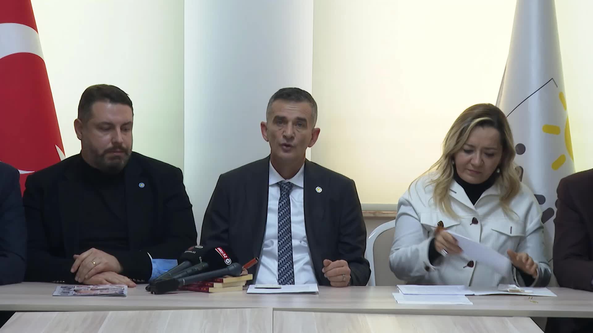 AYLİN CESUR: "21. YÜZYILDA ISPARTA'YI BU KADERE MAHKUM EDENLERİ KINIYORUM"