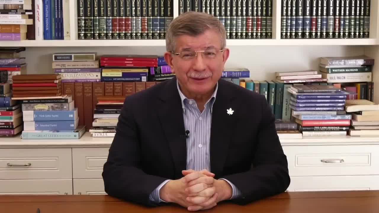 DAVUTOĞLU'NDAN BAHÇELİ'YE: "SİZİ SİYASİ TECRÜBENİZLE TANIMAK İSTİYOR HALK. ÖFKENİZLE, ÇATIK KAŞINIZLA, ASIK SURATINIZLA DEĞİL"