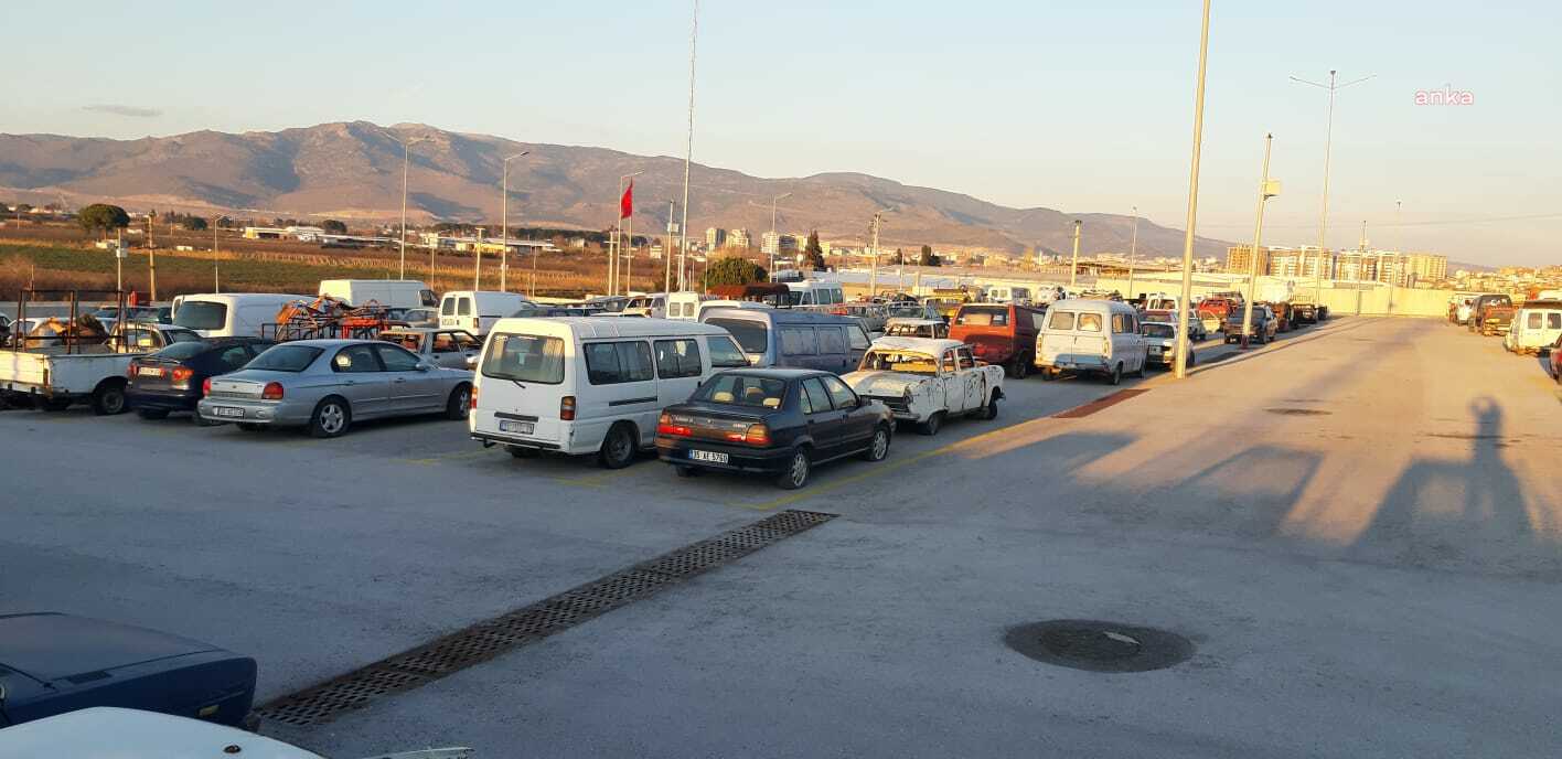 İZMİR'DE 2 YILDA 459 HURDA ARAÇ TOPLANDI