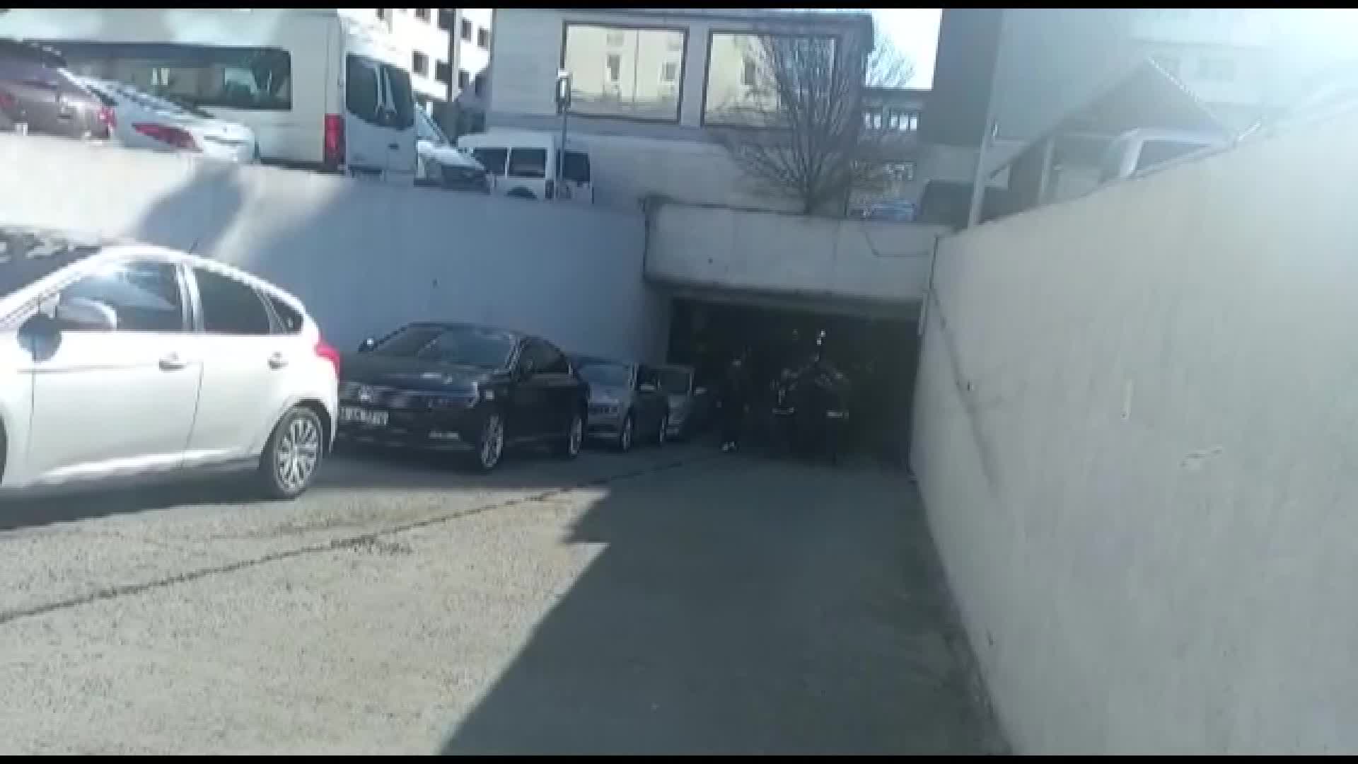 AVUKAT MAHMUTYAZICIOĞLU CİNAYETİ SORUŞTURMASINDA 17 ŞÜPHELİ ADLİYEYE SEVK EDİLDİ