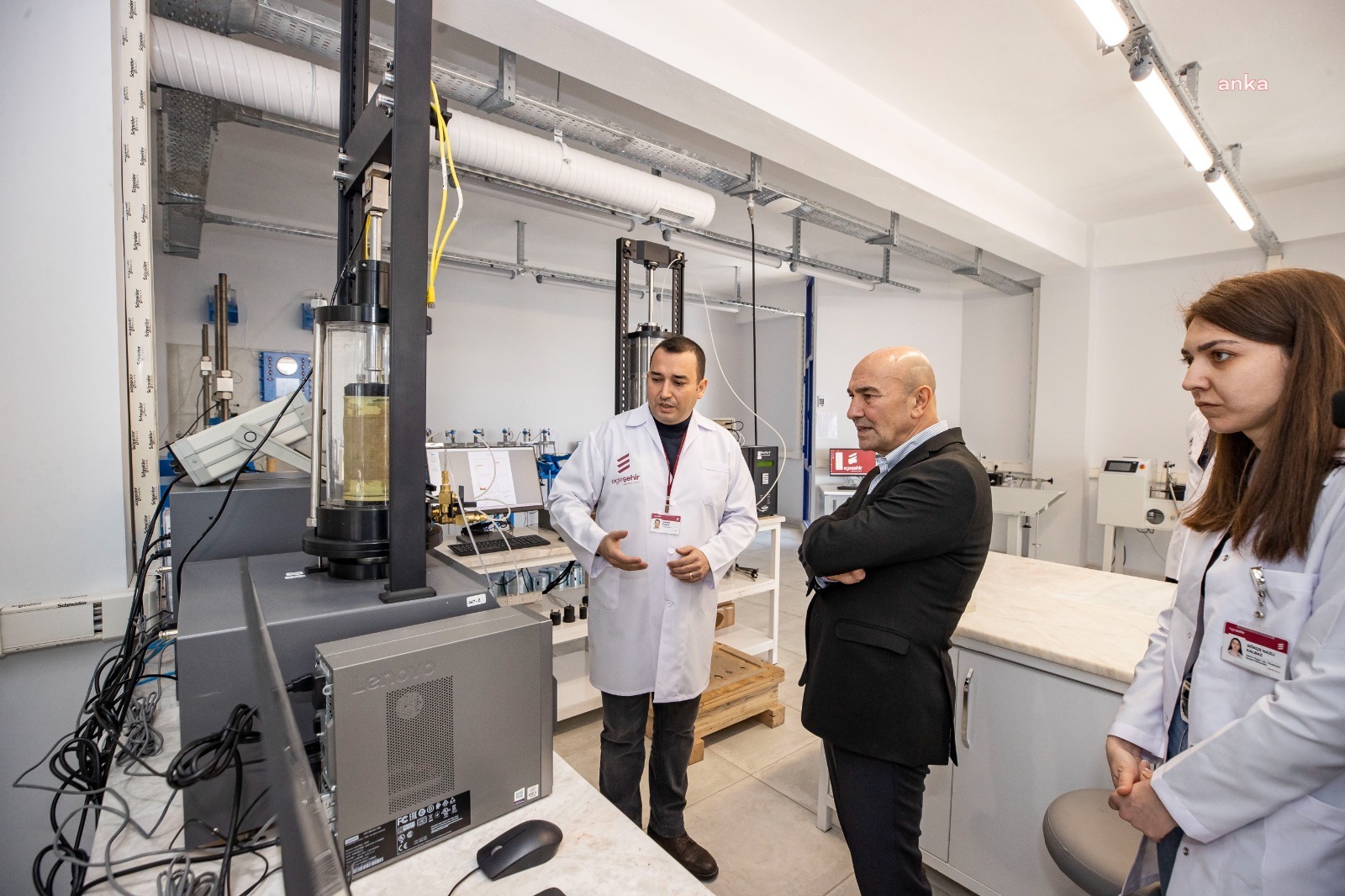 TUNÇ SOYER EGEŞEHİR LABORATUVARI'NI İNCELEDİ