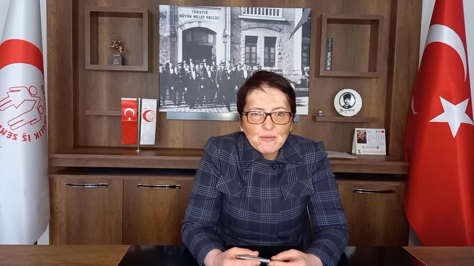 GENEL SAĞLIK-İŞ GENEL BAŞKANI UĞUR: “SAĞLIK EMEKÇİLERİ SİYASİ İKTİDARIN ‘ZAM YAPTIK, YAPACAĞIZ, YAPIYORUZ’ SÖYLEMİNDEN UMUDU KESTİ”