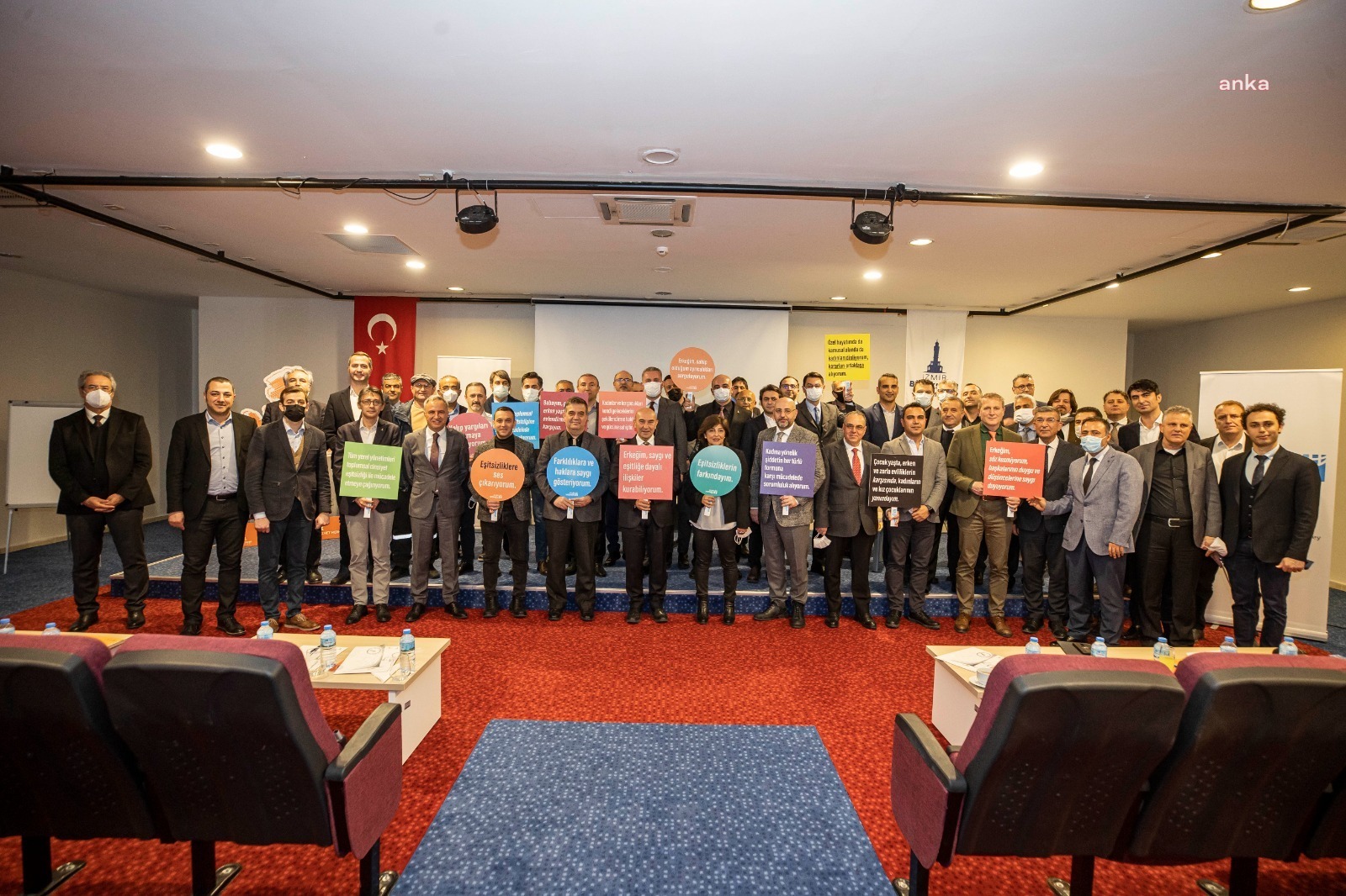 TUNÇ SOYER: DEĞİŞİME ÖNCÜLÜK ETMEMİZ GEREKİYOR