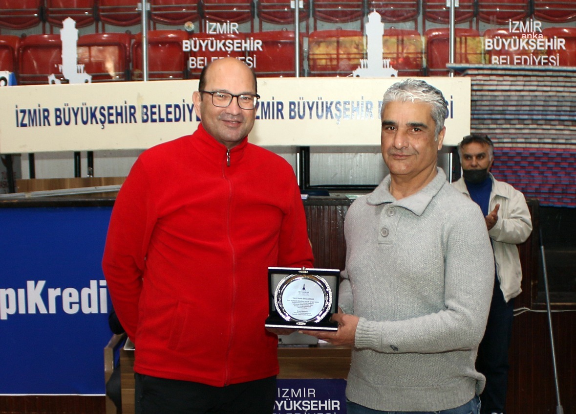 İZMİR, NAMIK DALGAKIRAN'I MİLLİ TAKIMA UĞURLADI
