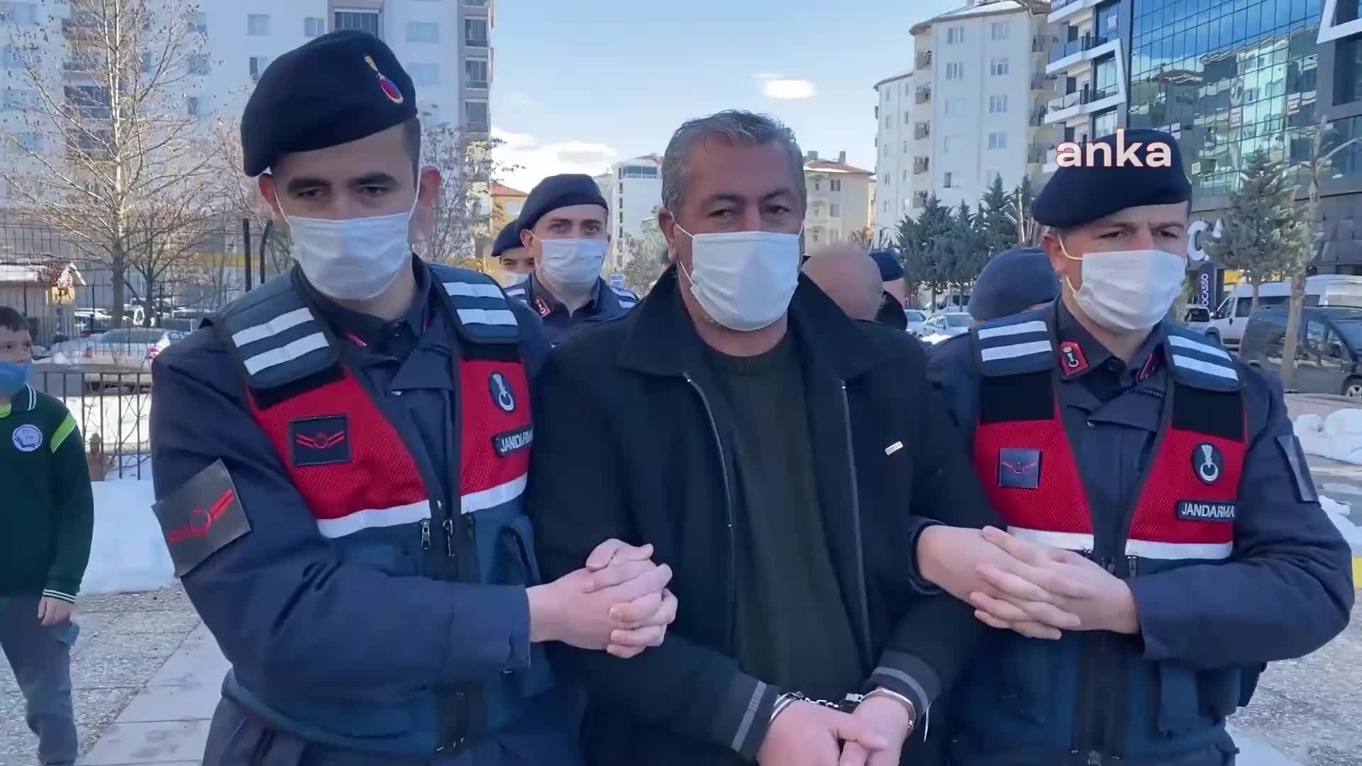 AKSARAY'DA SUÇÜSTÜ YAPILARAK GÖZALTINA ALINAN MUHTAR : "KAZI YAPMADIK, MERA KONTROLÜ YAPTIK"