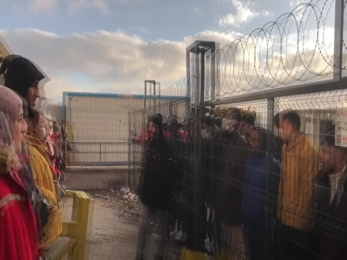 MİGROS'UN ESENYURT'TAKİ DEPOSUNDA EYLEM YAPAN 250 İŞÇİNİN İŞİNE SON VERİLDİ