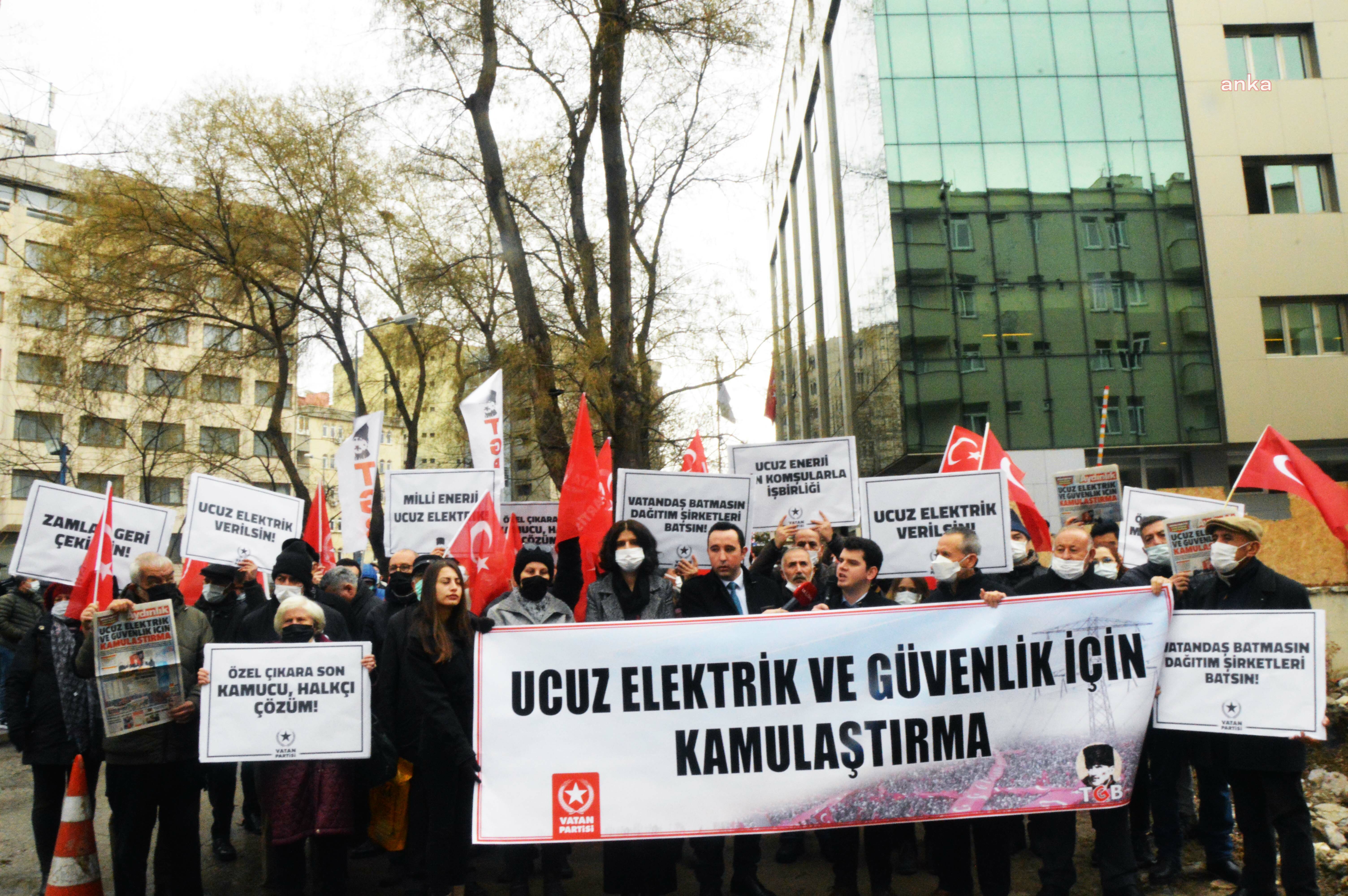 VATAN PARTİSİ’NDEN ENERJİSA ÖNÜNDE “ELEKTRİK” TEPKİSİ: “ÇÖZÜM ACİL KAMULAŞTIRMA”