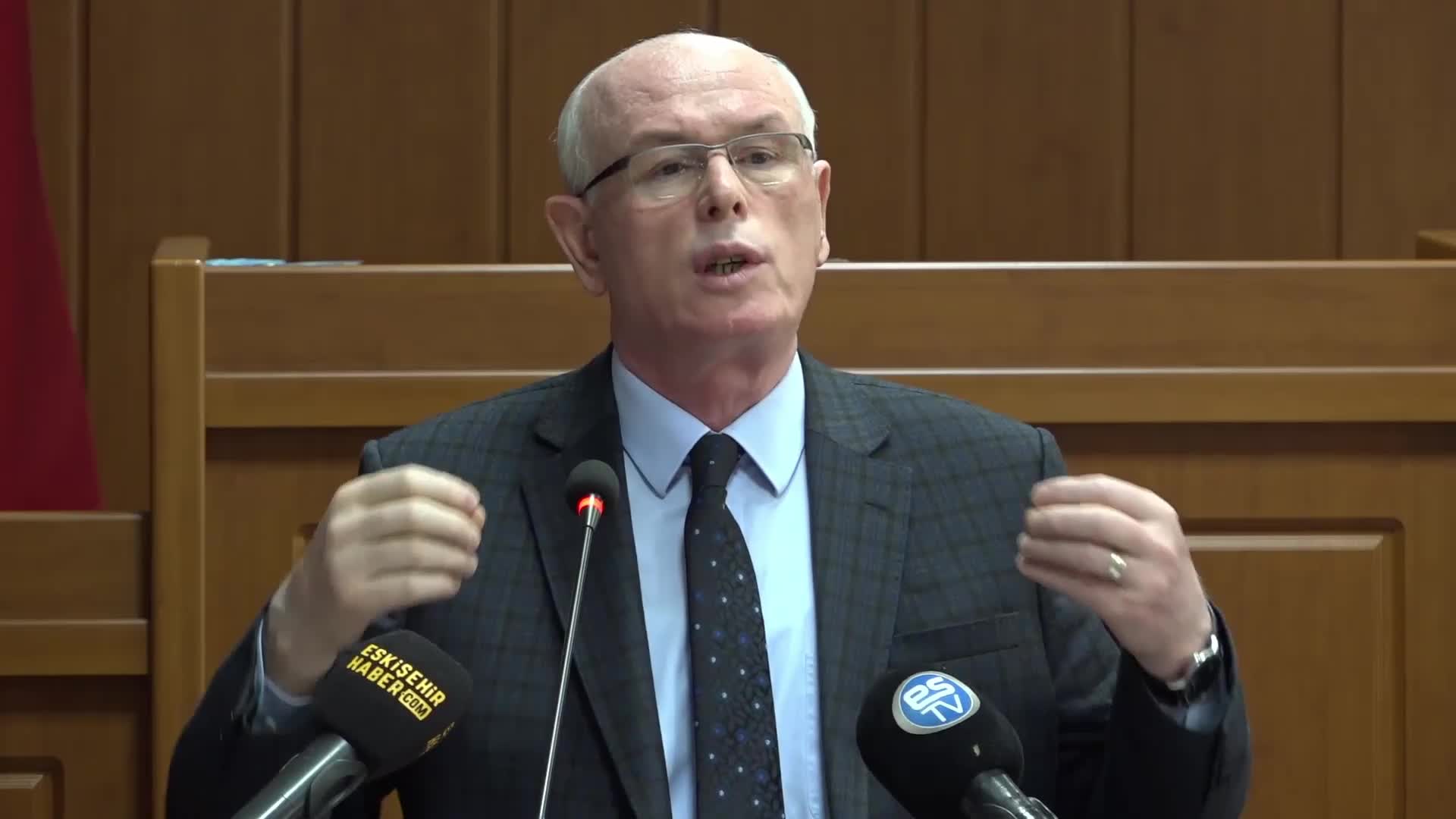 ODUNPAZARI BELEDİYE BAŞKANI KAZIM KURT: "TOKİ KURULUŞ AMACINDAN SAPMIŞTIR. RANT PEŞİNDEDİR"