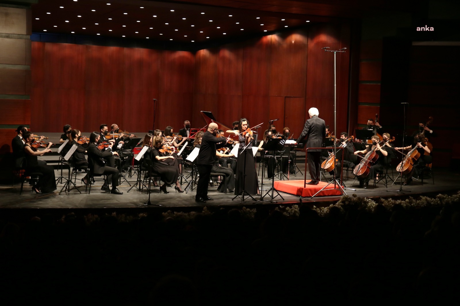 ESKİŞEHİR BÜYÜKŞEHİR BELEDİYESİ SENFONİ ORKESTRASI KONSERLERİ BAŞLADI