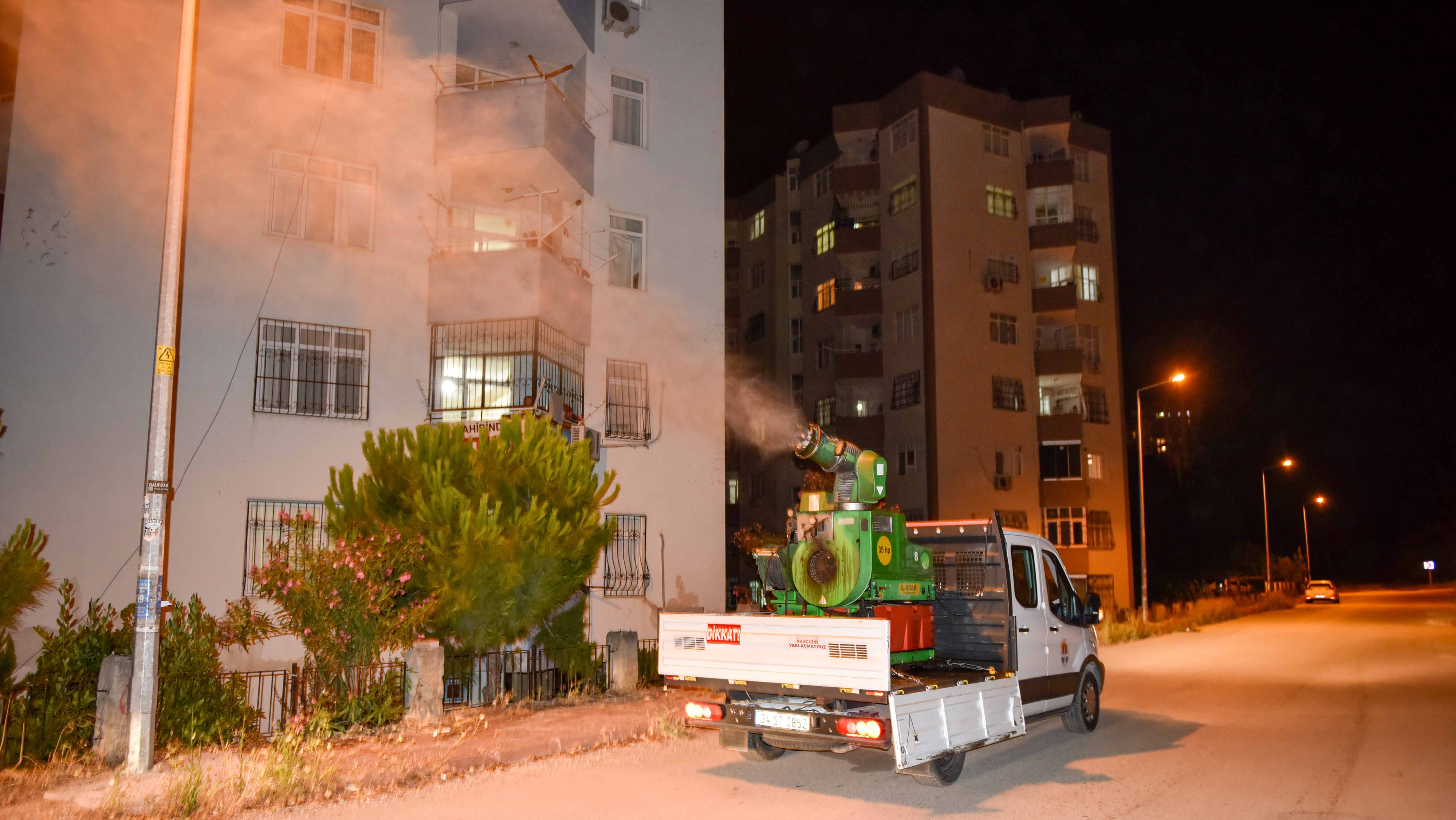 ADANA BÜYÜKŞEHİR'DEN SİVRİSİNEKLE SIKI MÜCADELE
