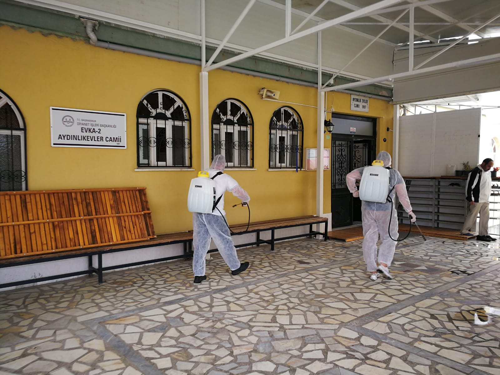 ÇİĞLİ'DE CAMİLER, İBADETE HAZIR
