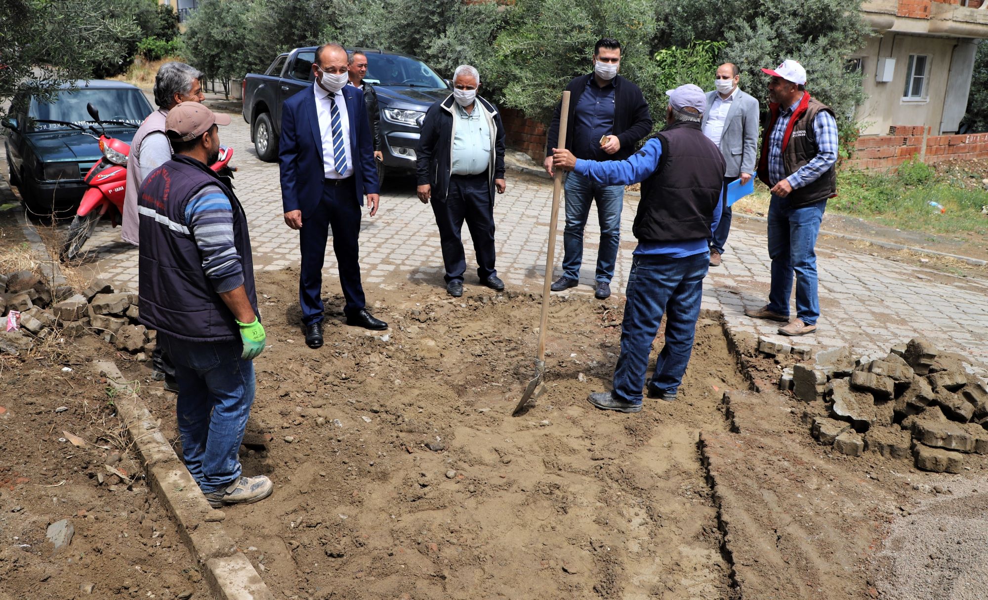 Turgutlu Belediye Başkanı Akın, çalışmaları yerinde inceledi