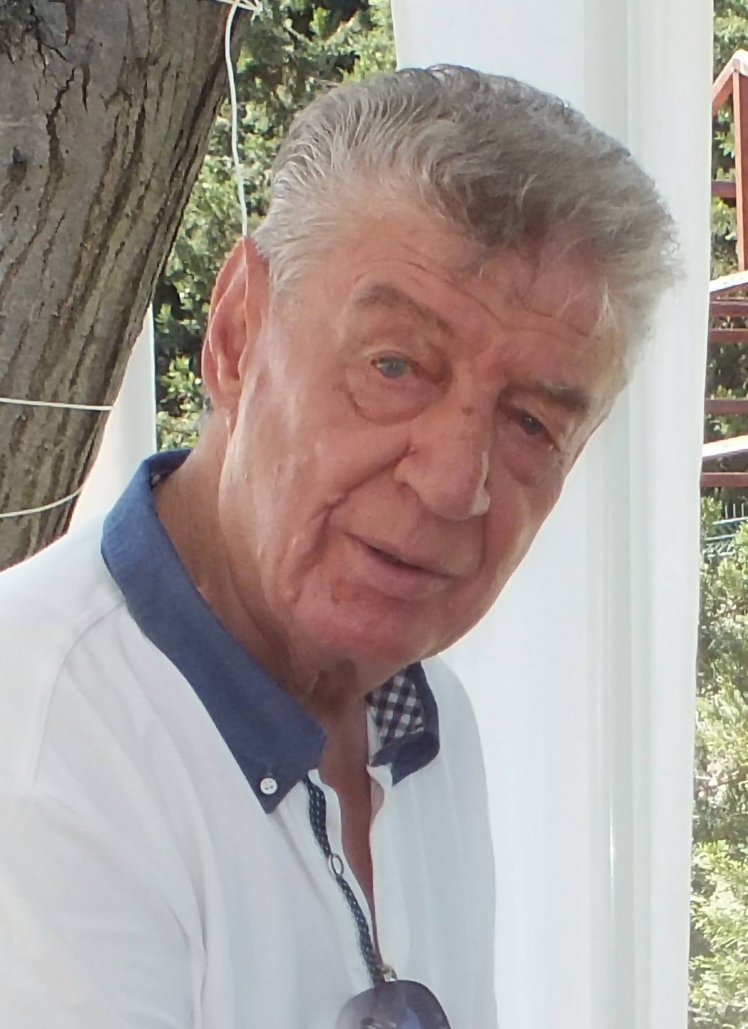 SANATÇI ARİF ŞENTÜRK YAŞAMINI KAYBETTİ