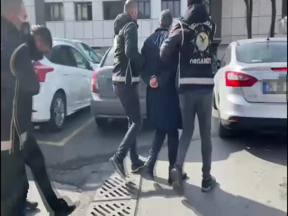 HALİL FALYALI CİNAYETİYLE İLGİLİ İSTANBUL’DA GÖZALTINA ALINAN 6 KİŞİDEN 2'Sİ EK GÖZALTI SÜRESİ İÇİN ADLİYEYE SEVK EDİLDİ