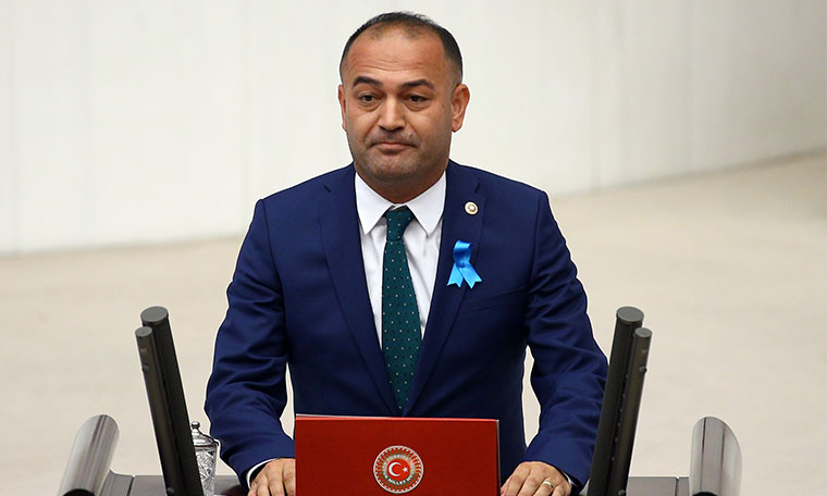 CHP’Lİ KARABAT: ÜNİVERSİTELİ İŞSİZLER ORDUSU ÇIĞ GİBİ BÜYÜYOR