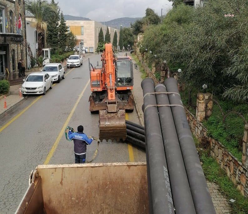 MUĞLA BÜYÜKŞEHİR BODRUM’DA İÇME SUYU HATLARINI YENİLİYOR