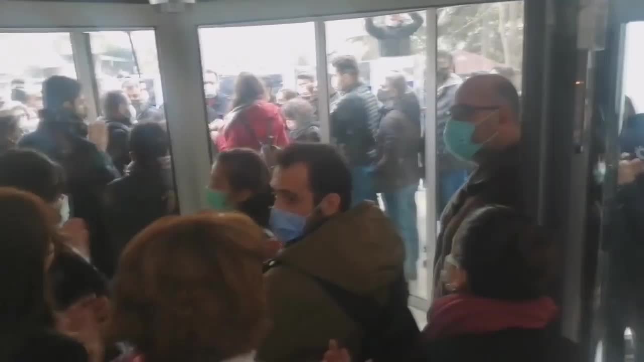 AVUKATLARDAN POLİS ÇEMBERİNDE 'AYSEL TUĞLUK' AÇIKLAMASI