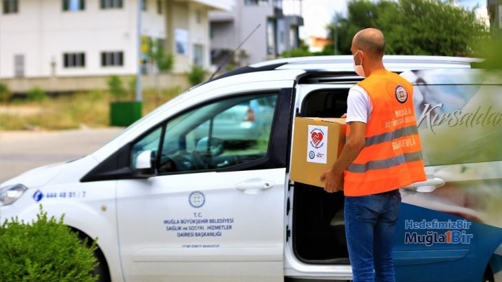 MUĞLA BÜYÜKŞEHİR, İHTİYAÇ SAHİPLERİNİN YANINDA