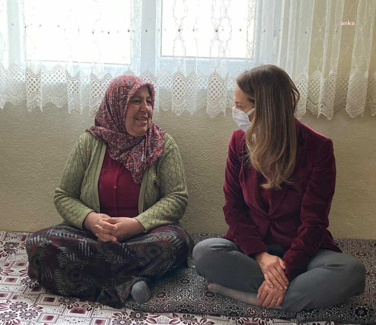CHP KADIN KOLLARI, ANKARA’NIN İLÇELERİNDE “AİLE DESTEKLERİ SİGORTASINI” ANLATIYOR: “NAFAKA HAKKININ GASP EDİLMESİNE ASLA İZİN VERMEYECEĞİZ”
