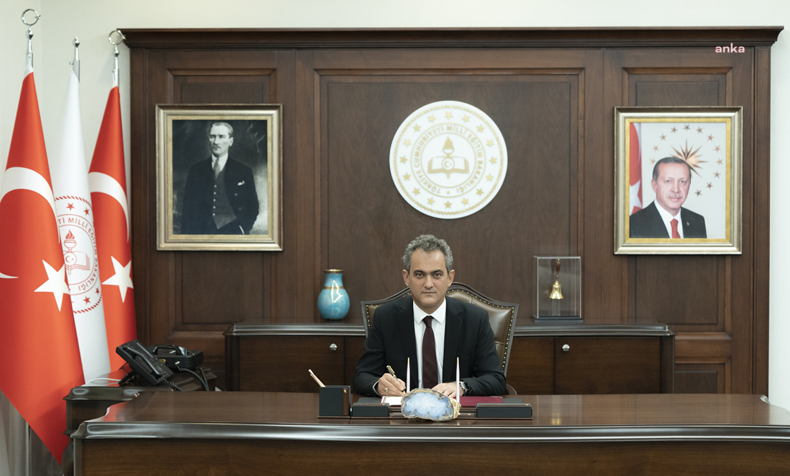 BAKAN ÖZER: 20 BİN 265 ÖĞRENCİ KÜRTÇE'Yİ TERCİH ETTİ
