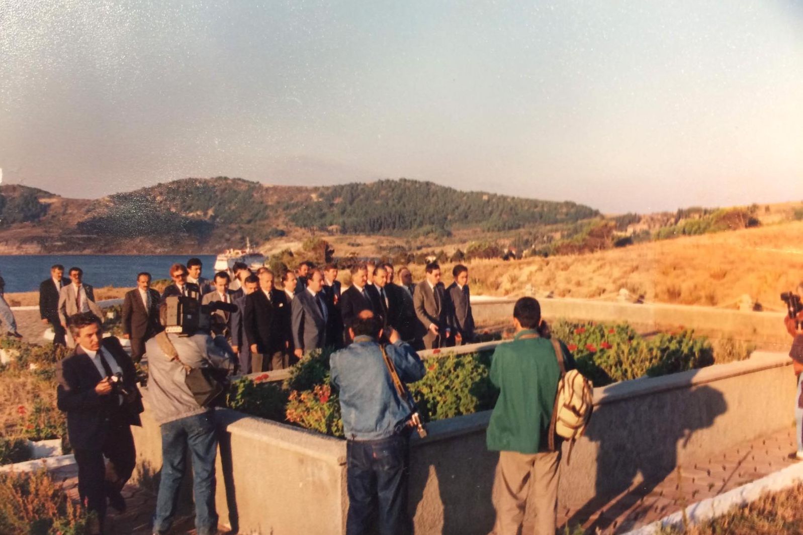 MENDERES’İN MEZARININ TAŞINDIĞI GÜNÜN FOTOĞRAFI