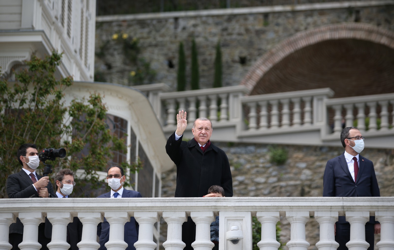 CUMHURBAŞKANI ERDOĞAN’DAN ŞEHİR HASTANESİ AÇIKLAMASI: RÖNESANS GİBİ BİR FİRMA BULURSAK YAPABİLİRİZ, BENDEN DUYURMASI