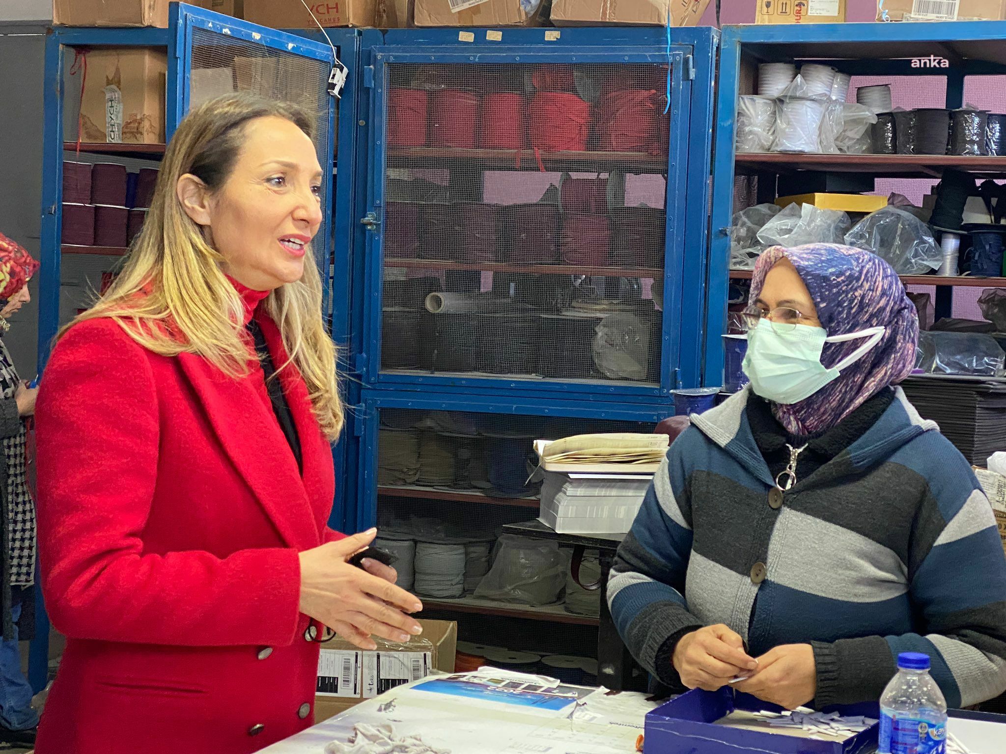 BALALI BAKKAL: "ÇOCUKLAR DÜKKANA GELİYOR, BİSKÜVİLERE BAKIP ÇIKIYOR"