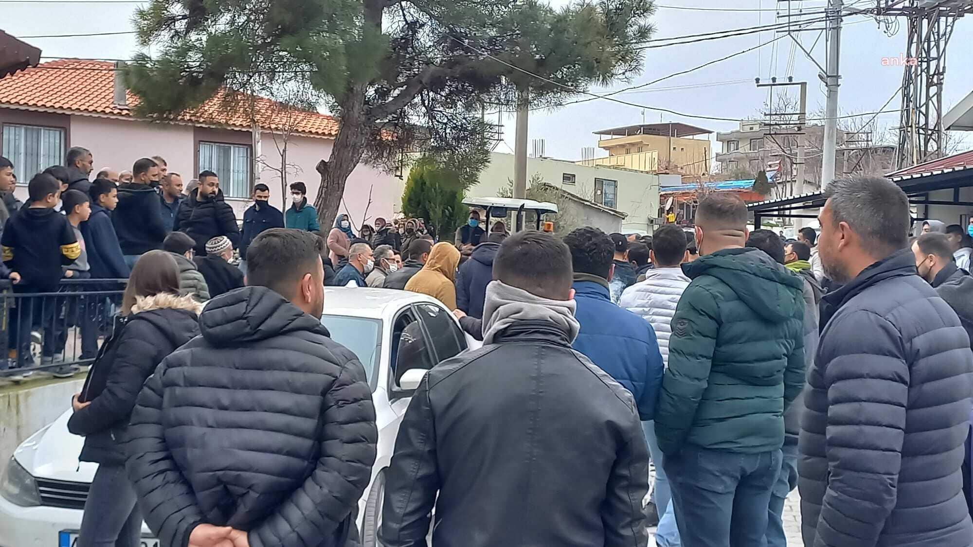 MANİSA'DAKİ CENAZEDE GAZETECİLERE SALDIRI