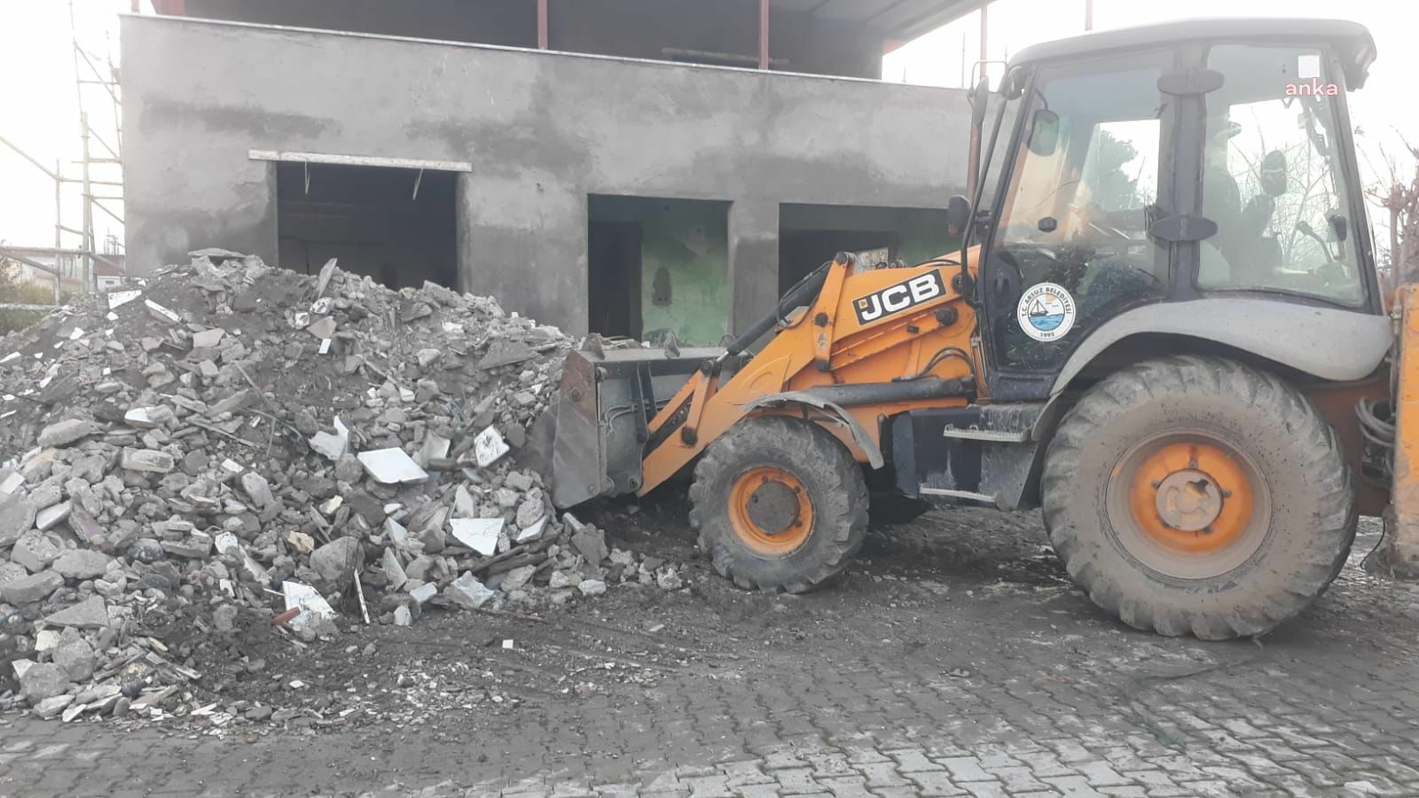 ARSUZ BELEDİYESİ TEMİZLİK ÇALIŞMALARINI SÜRDÜRÜYOR