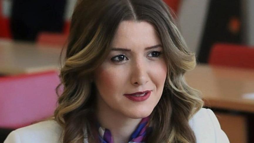 ÇAV BELLA MARŞINI PAYLAŞTIĞI İÇİN TUTUKLANAN BANU ÖZDEMİR SERBEST BIRAKILDI