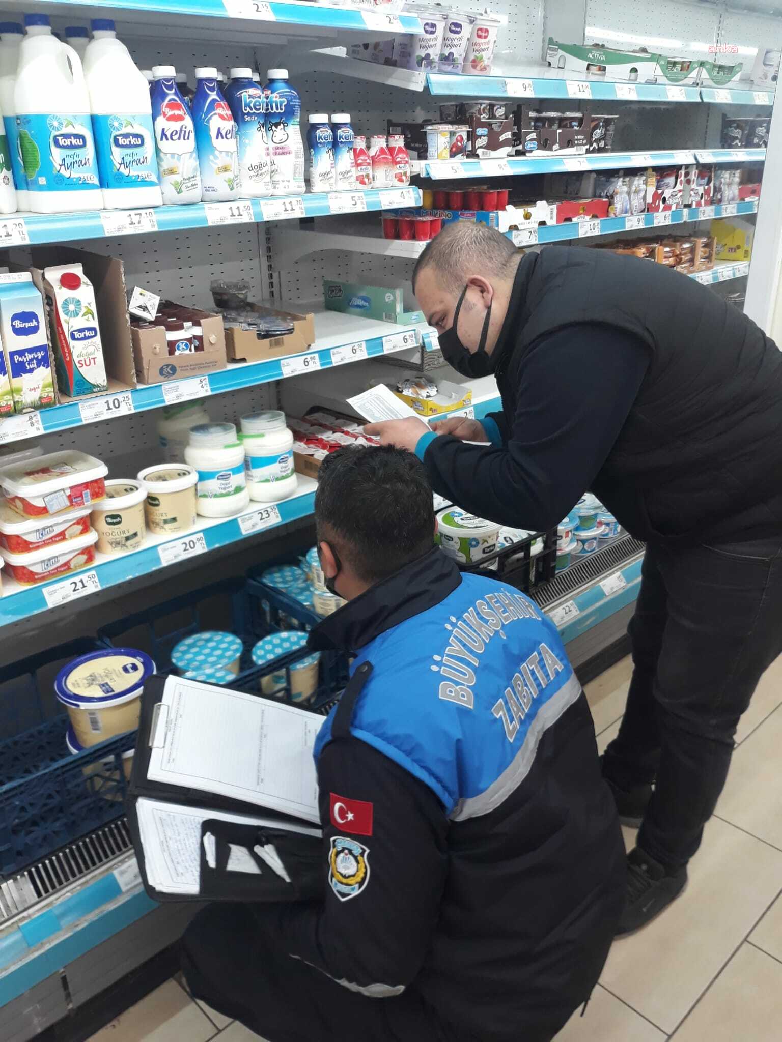 ADANA BÜYÜKŞEHİR ZABITASI, GIDADAKİ KDV İNDİRİMİNİ DENETLİYOR