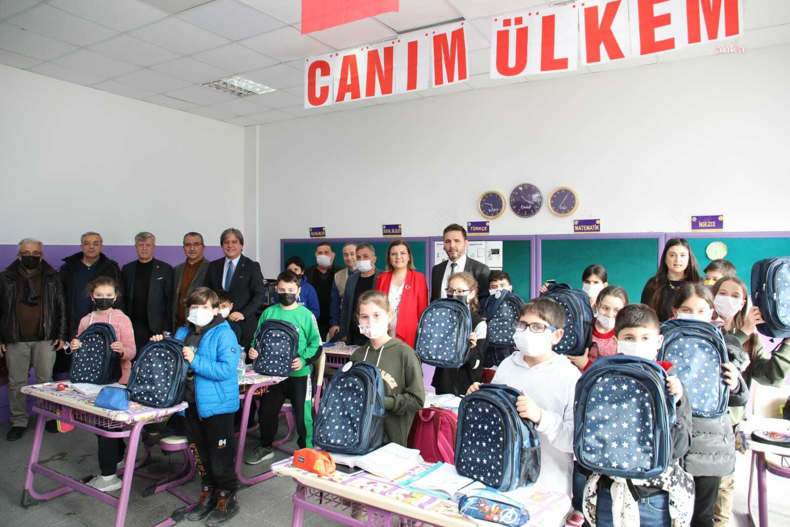 İZMİT BELEDİYE BAŞKANI HÜRRİYET, KÖY OKULLARINA EĞİTİM DESTEĞİNİ SÜRDÜRÜYOR