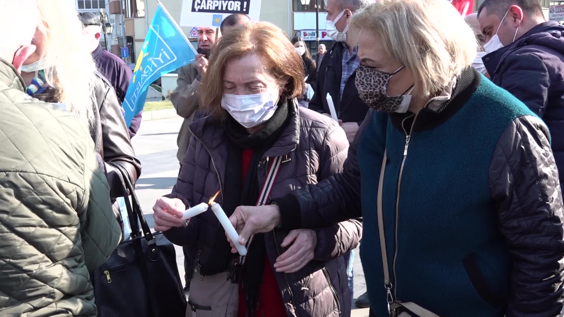TEKİRDAĞ’DA TEZEKLİ, GAZ LAMBALI ZAM PROTESTOSU