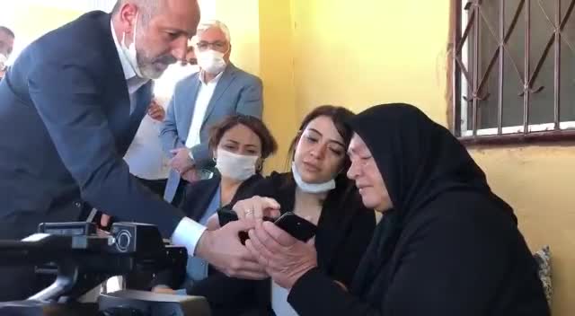 ACILI ANNEDEN KILIÇDAROĞLU'NA: "KIZLAR ÖLMESİN, ÖĞRENCİLER ÖLMESİN. ADALET İSTİYORUM"