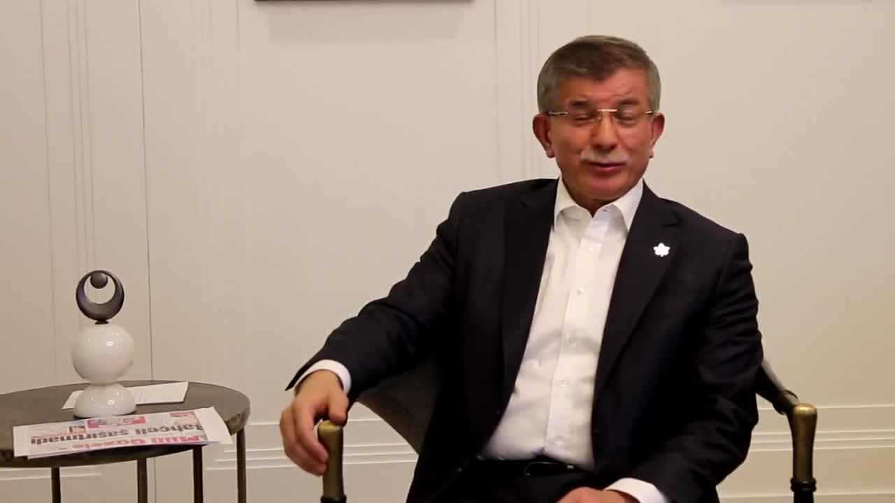 DAVUTOĞLU’NDAN BAHÇELİ’YE: “KURTLAR SOFRASINDA KURTLAR BİRBİRİNİ YER; KURTLAR BAŞKALARINA SALDIRMAZ”