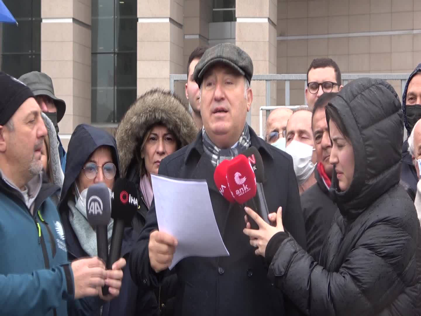 MONTRÖ AÇIKLAMASI İÇİN HAKİME İFADE VEREN EMEKLİ TÜMAMİRAL GÜRDENİZ: “AZ ÖNCE RUSYA UKRAYNA’YA GİRDİ. BOĞAZLARIN CAN SİMİDİ MONTRÖ’DÜR”