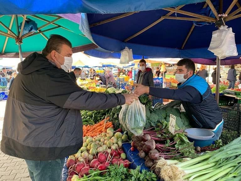 SEFERİHİSAR BELEDİYESİ, KARAKAYALAR'DA PAZAR YERİ PROJESİNİ HAYATA GEÇİRİYOR