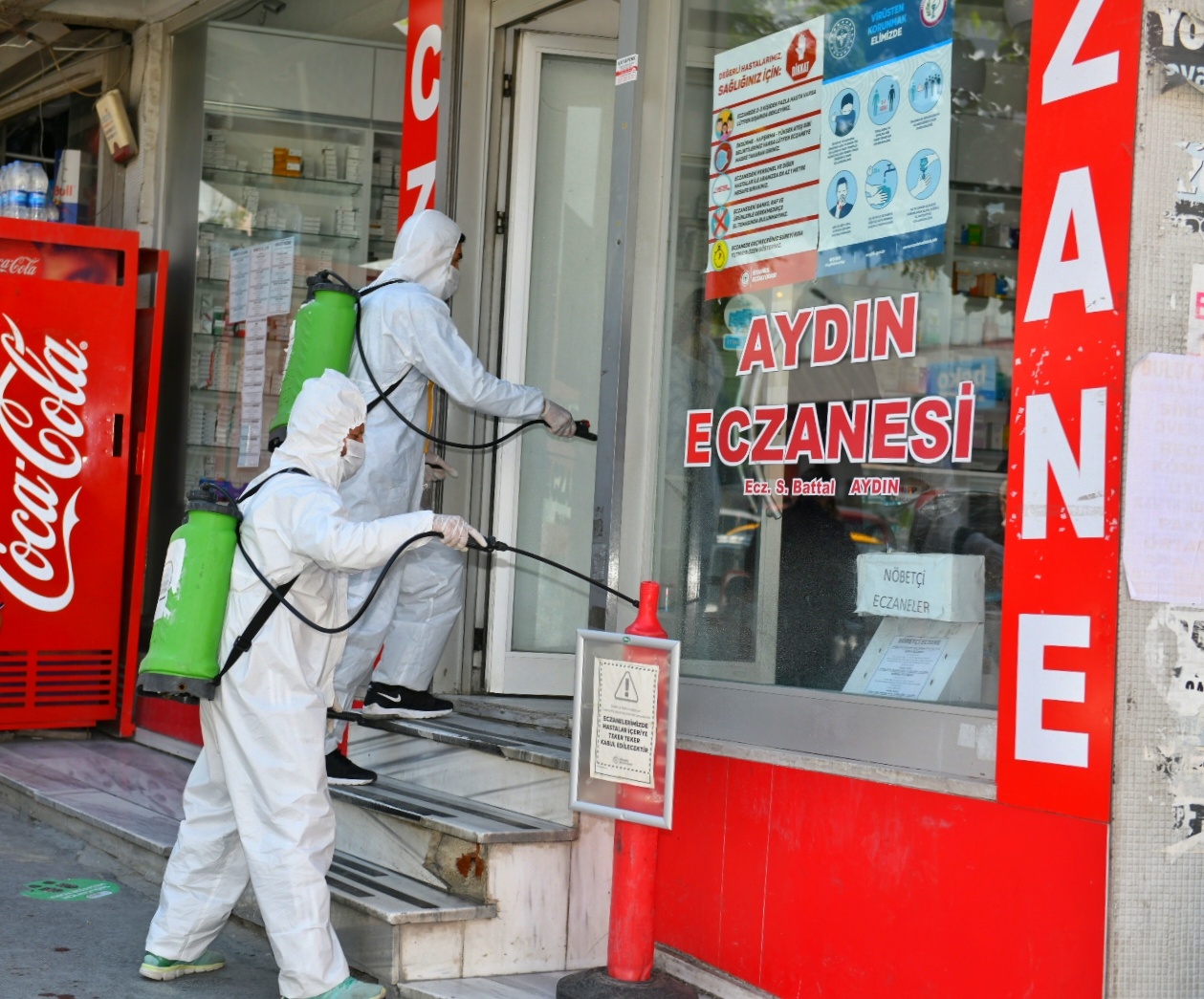 ESENYURT’TA TÜM SOKAKLAR DEZENFEKTE EDİLDİ
